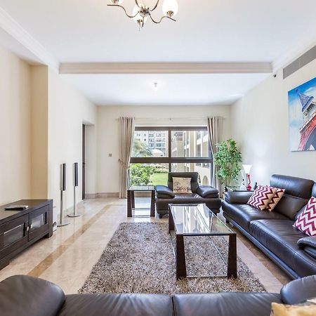 Beachfront Two Bedrooms On Palm Jumeirah By Deluxe Holiday Homes Дубай Екстериор снимка