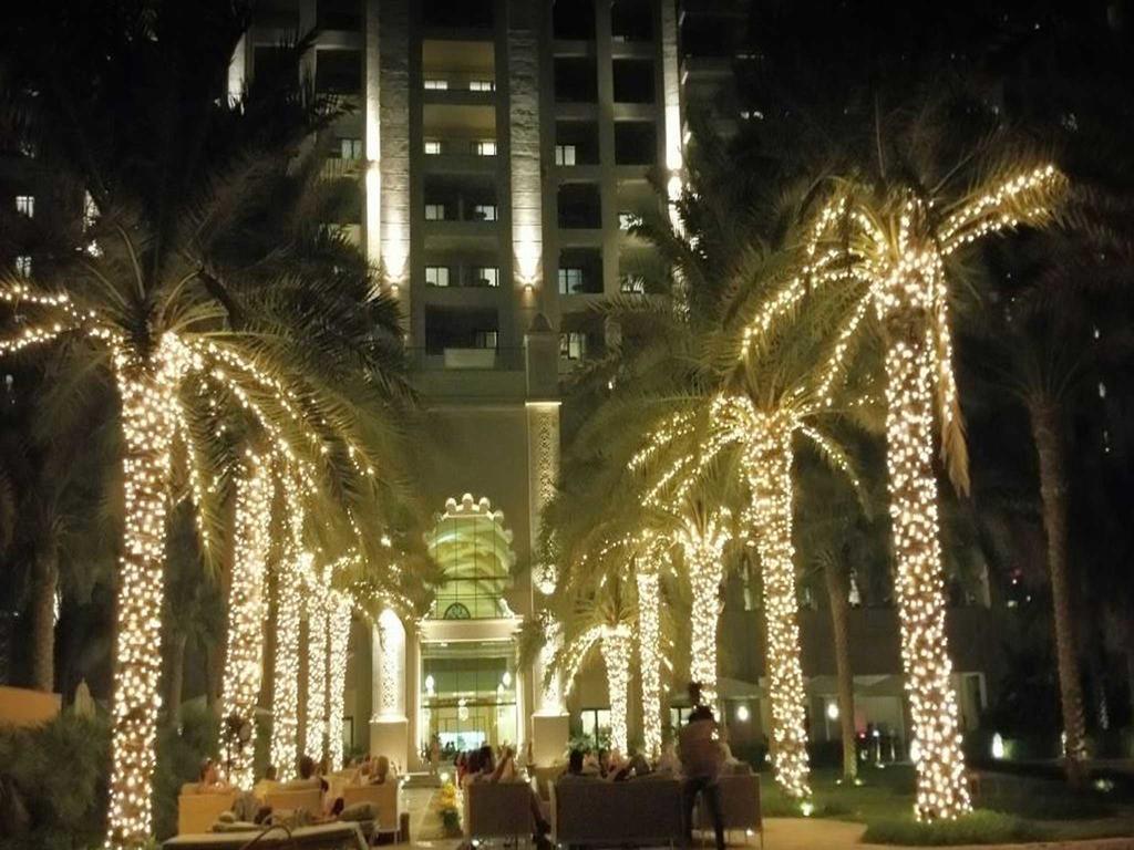 Beachfront Two Bedrooms On Palm Jumeirah By Deluxe Holiday Homes Дубай Екстериор снимка