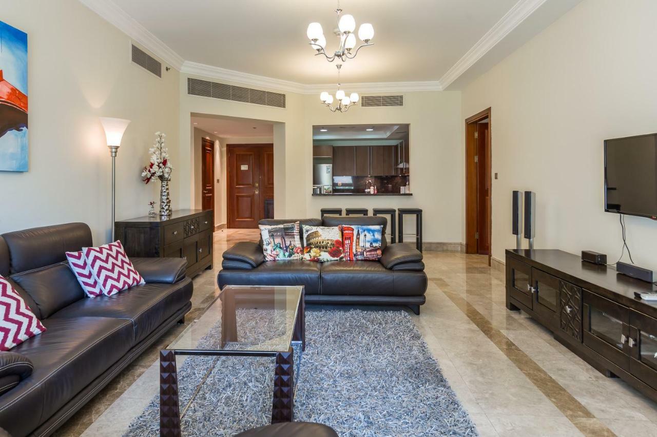 Beachfront Two Bedrooms On Palm Jumeirah By Deluxe Holiday Homes Дубай Екстериор снимка