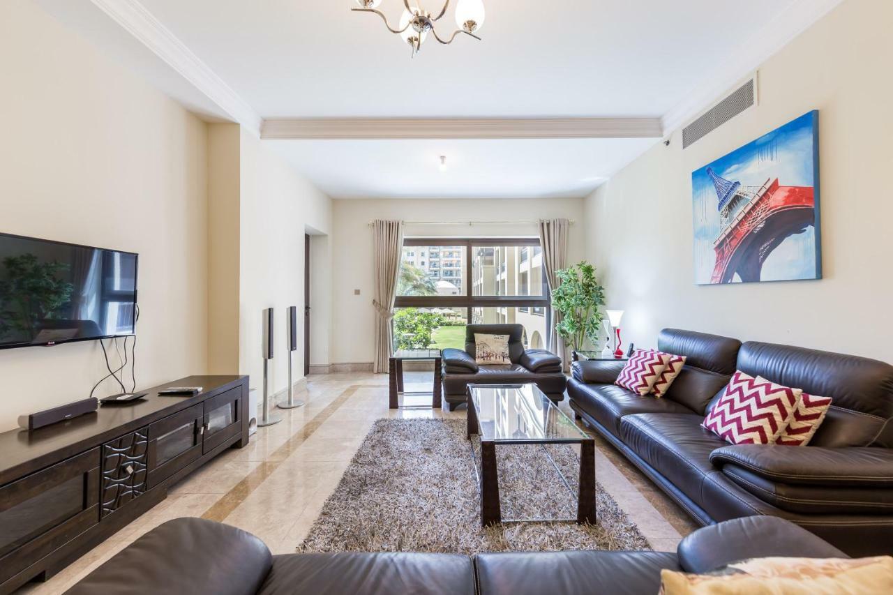 Beachfront Two Bedrooms On Palm Jumeirah By Deluxe Holiday Homes Дубай Екстериор снимка