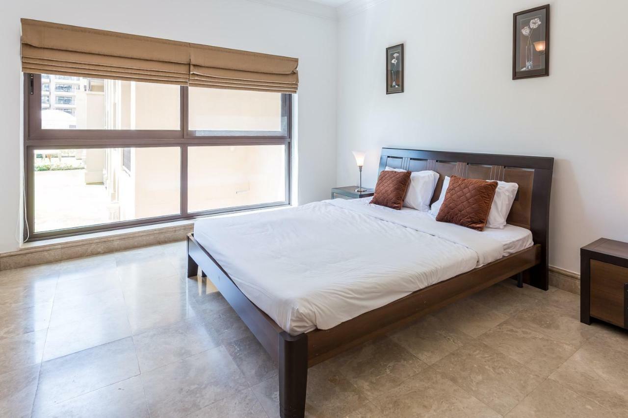 Beachfront Two Bedrooms On Palm Jumeirah By Deluxe Holiday Homes Дубай Екстериор снимка